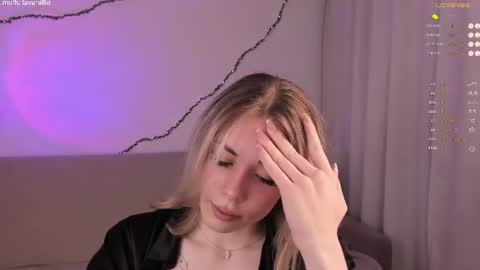 Snapshot of leilalafleur_ chatting on 06/15/26, 07:43 leilalafleur_ online show from 06/15/26, 07:43