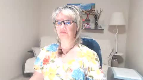 Snapshot of leilamays chatting on 06/20/26, 03:53 Leila Kinky online show from 06/20/26, 03:53