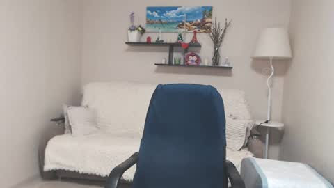 Snapshot of leilamays chatting on 07/14/26, 09:25 Leila Kinky online show from 07/14/26, 09:25