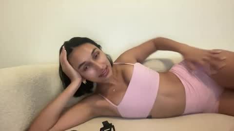 Snapshot of leilanimay chatting on 04/01/26, 02:12 Leilani online show from 04/01/26, 02:12