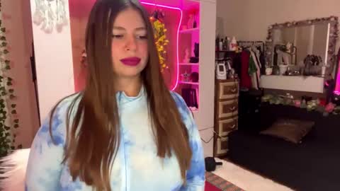 Leila online show from 12/02/25, 10:20