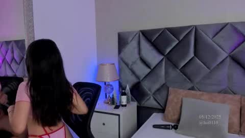 Snapshot of leizathompson chatting on 12/05/25, 07:32 Leizathompson online show from 12/05/25, 07:32