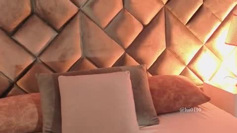 Leizathompson online show from 02/11/26, 07:52