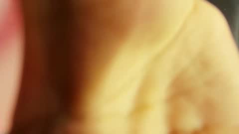 Snapshot of leja_ chatting on 10/19/25, 03:34 Leja online show from 10/19/25, 03:34