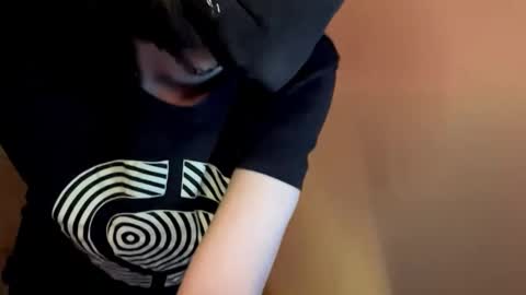 Snapshot of lekkj chatting on 10/20/25, 07:47 lekkj online show from 10/20/25, 07:47