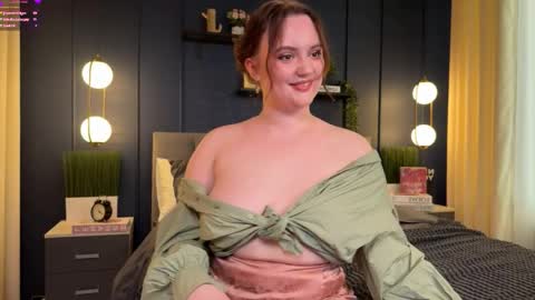 Lela online show from 04/16/26, 09:39