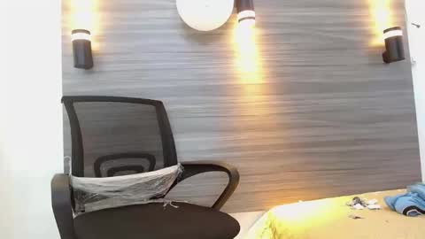 lelehott01 online show from 06/11/26, 02:53