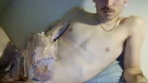 Snapshot of lelele44 chatting on 03/28/26, 02:22 lelele44 online show from 03/28/26, 02:22