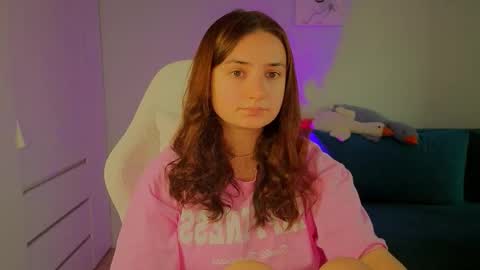 Snapshot of lelia_vibe chatting on 09/17/25, 02:52 Lelia online show from 09/17/25, 02:52