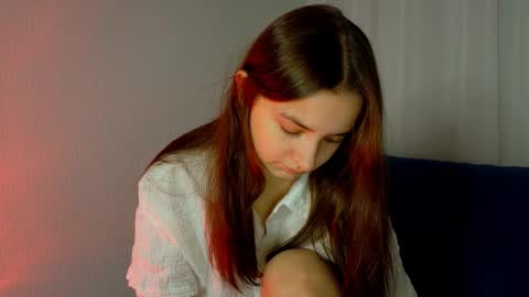 Snapshot of lelia_vibe chatting on 10/19/25, 02:29 Lelia online show from 10/19/25, 02:29