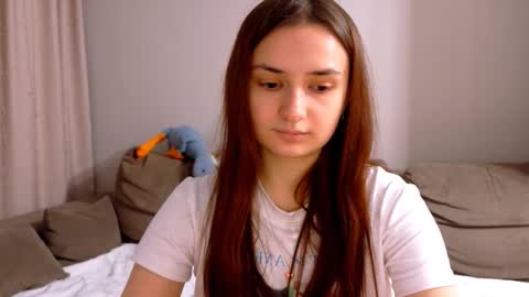 Lelia online show from 12/17/25, 09:21