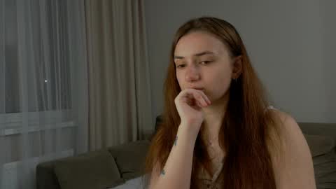 Lelia online show from 04/19/26, 07:05