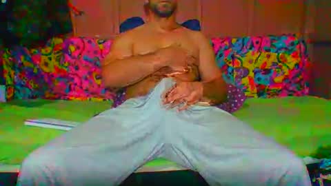Snapshot of lemao77 chatting on 10/18/25, 01:19 SEX MASTER online show from 10/18/25, 01:19