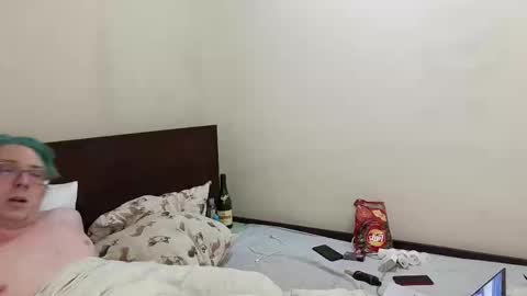 Snapshot of lemauwu chatting on 12/01/25, 06:35 lemauwu online show from 12/01/25, 06:35