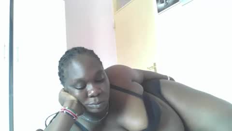 lemon_girl90 online show from 10/31/25, 10:16