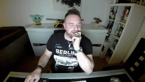 Snapshot of lemouth006 chatting on 01/30/25, 07:37 Ange online show from 01/30/25, 07:37