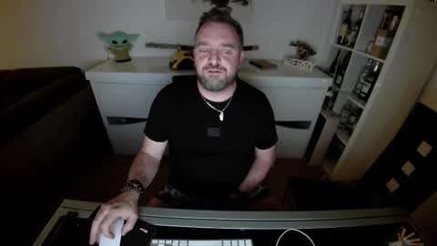 Snapshot of lemouth006 chatting on 02/09/25, 12:49 Ange online show from 02/09/25, 12:49