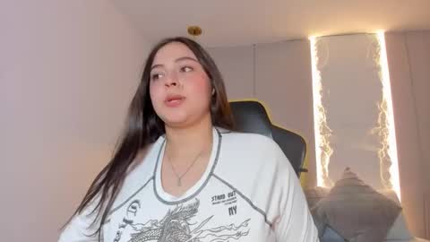 Snapshot of lena_jhons chatting on 12/02/25, 08:15 lena_jhons online show from 12/02/25, 08:15