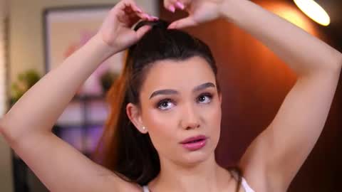 Lena Laurent online show from 03/27/26, 10:26