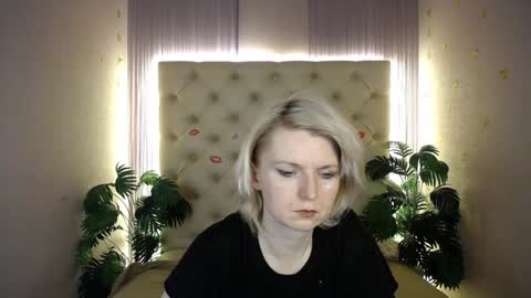 Snapshot of lena_paulles chatting on 12/28/24, 07:11 Lena online show from 12/28/24, 07:11