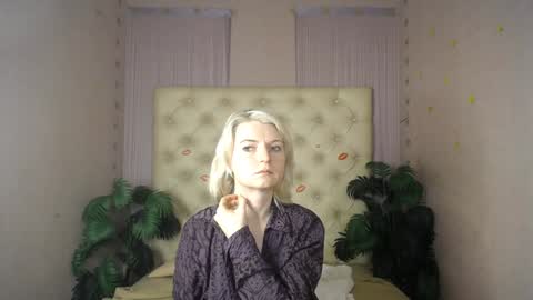 Snapshot of lena_paulles chatting on 02/08/25, 07:04 Lena online show from 02/08/25, 07:04