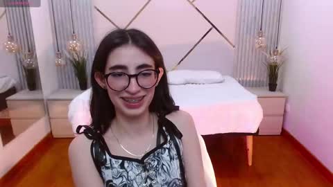 Lena online show from 09/09/25, 09:03