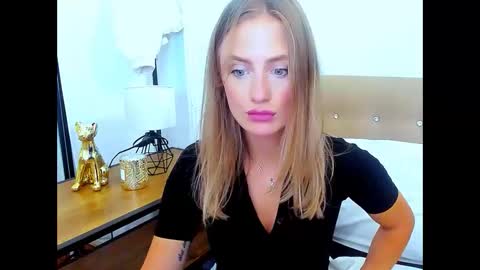 Snapshot of lena_sexi chatting on 09/12/25, 07:36 lena_sexi online show from 09/12/25, 07:36