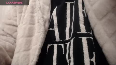 Snapshot of lenagolden chatting on 01/03/25, 01:36 lenagolden online show from 01/03/25, 01:36