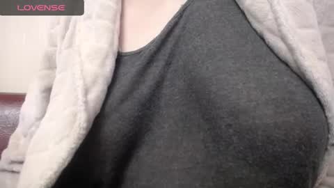 Snapshot of lenagolden chatting on 01/30/25, 02:16 lenagolden online show from 01/30/25, 02:16