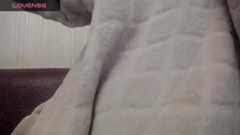 Snapshot of lenagolden chatting on 02/13/25, 03:50 lenagolden online show from 02/13/25, 03:50