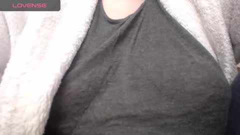 Snapshot of lenagolden chatting on 03/06/25, 03:45 lenagolden online show from 03/06/25, 03:45