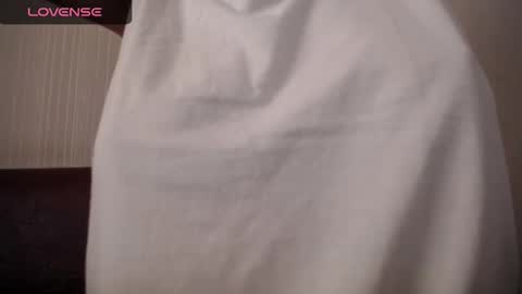 Snapshot of lenagolden chatting on 10/07/25, 09:50 lenagolden online show from 10/07/25, 09:50