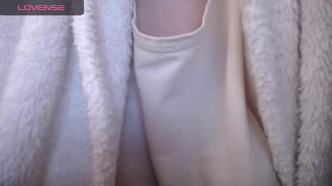 Snapshot of lenagolden chatting on 10/24/25, 10:00 lenagolden online show from 10/24/25, 10:00