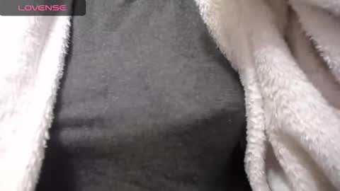 Snapshot of lenagolden chatting on 10/29/25, 12:18 lenagolden online show from 10/29/25, 12:18