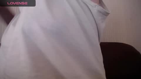 Snapshot of lenagolden chatting on 11/05/25, 08:47 lenagolden online show from 11/05/25, 08:47