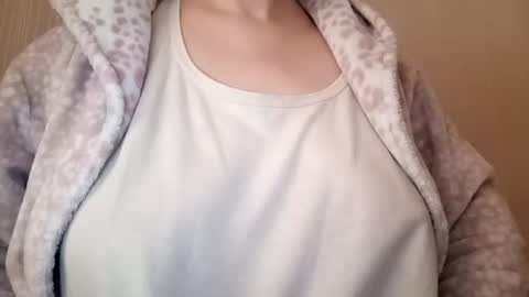 lenagolden online show from 02/05/26, 10:09