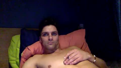 Snapshot of lendariokiss chatting on 10/31/25, 02:40 Armando online show from 10/31/25, 02:40