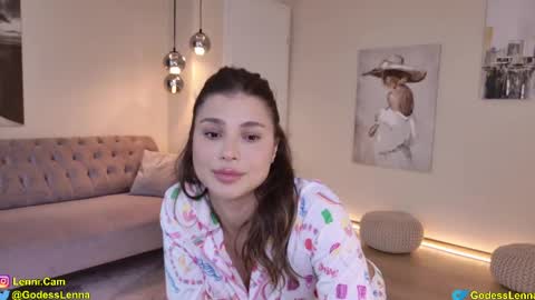 Snapshot of lenna_godess chatting on 05/22/26, 06:31 Lenna Goddess online show from 05/22/26, 06:31
