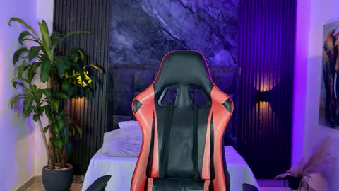 Snapshot of lennaa_s chatting on 02/27/26, 10:43 lennaa_s online show from 02/27/26, 10:43