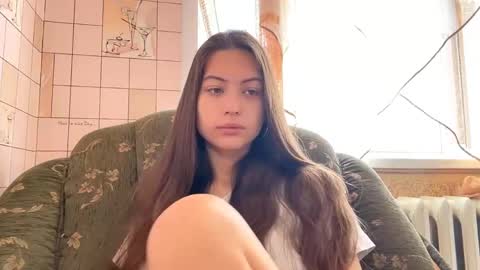 Hellomy name is Natalyits my first day here nice to meet you Give me 50 thumbs ups online show from 04/29/26, 04:49