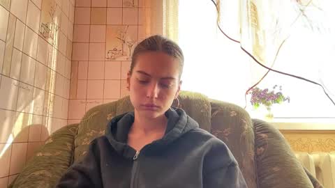 Hellomy name is Natalyits my first day here nice to meet you Give me 50 thumbs ups online show from 05/23/26, 03:45
