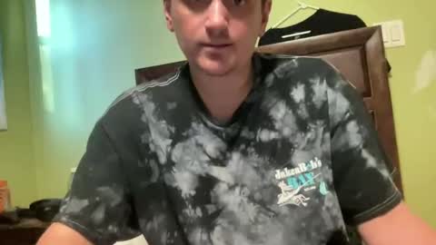 Snapshot of lennyhenny2024 chatting on 11/17/25, 12:11 lenny online show from 11/17/25, 12:11