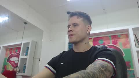 Yesid online show from 02/17/25, 01:10