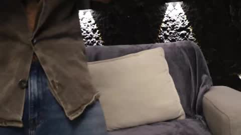 Leo  Diaz online show from 12/16/25, 02:27