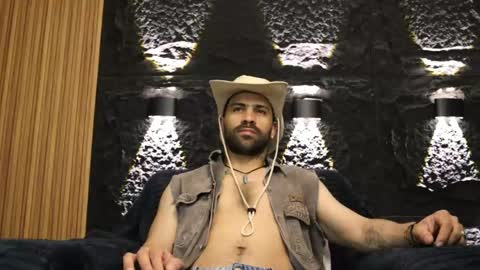Leo  Diaz online show from 05/05/26, 11:02