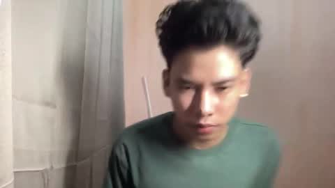 Leo online show from 10/31/25, 10:27