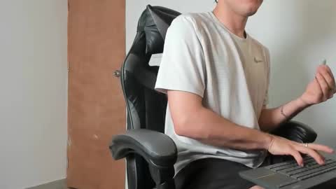 Leo Jones online show from 02/13/26, 05:42