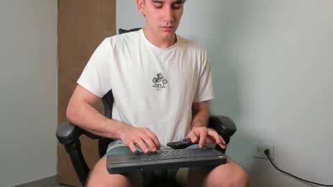 Leo Jones online show from 02/25/26, 03:49