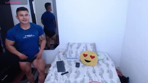 Snapshot of leo_muscleboy chatting on 02/21/25, 01:44 Leo online show from 02/21/25, 01:44