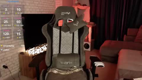 Snapshot of leo_stephens chatting on 03/10/25, 01:43 leo_stephens online show from 03/10/25, 01:43